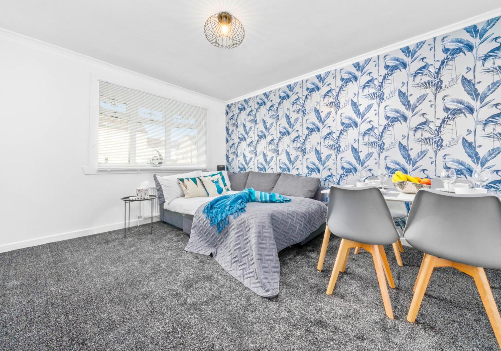 West End House By Klass Living Bellshill Extérieur photo