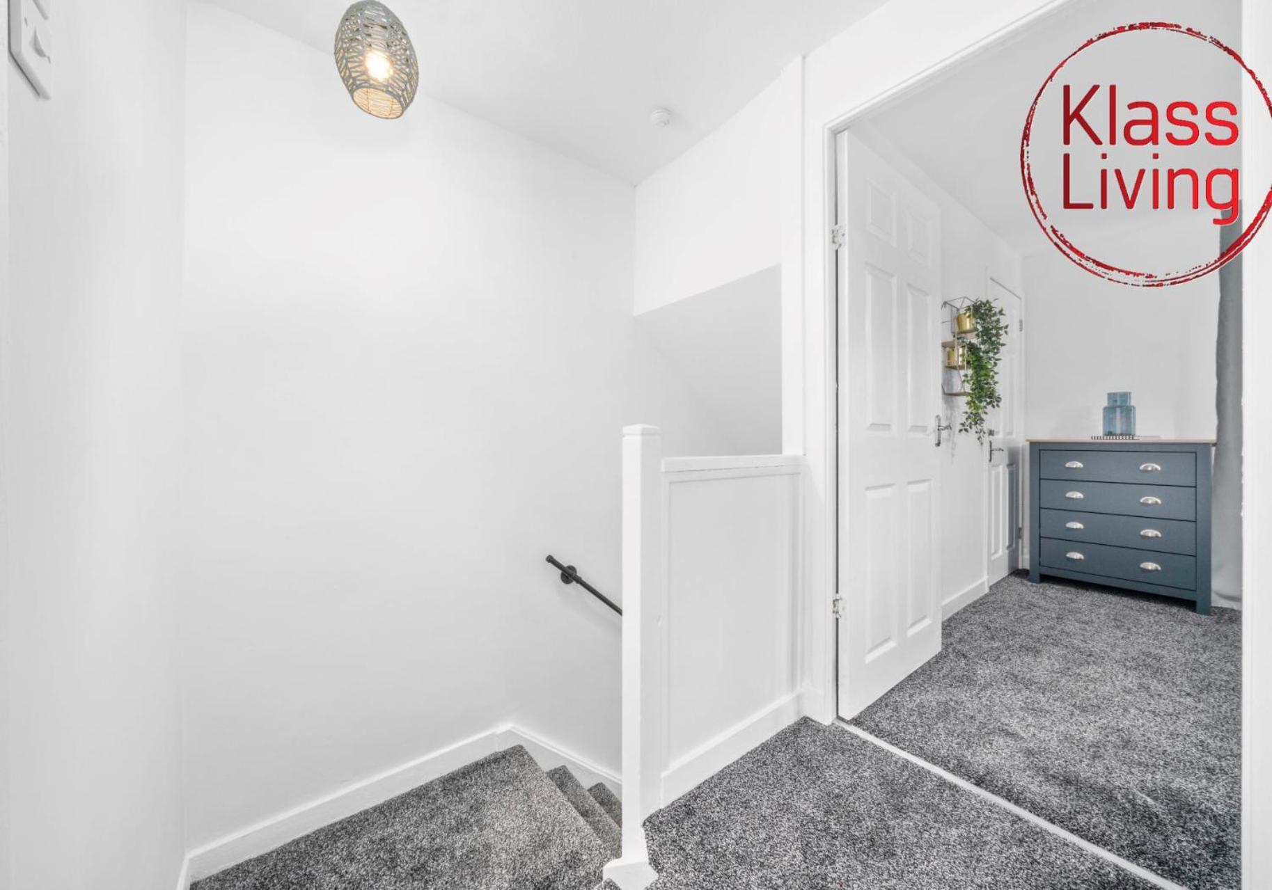 West End House By Klass Living Bellshill Extérieur photo